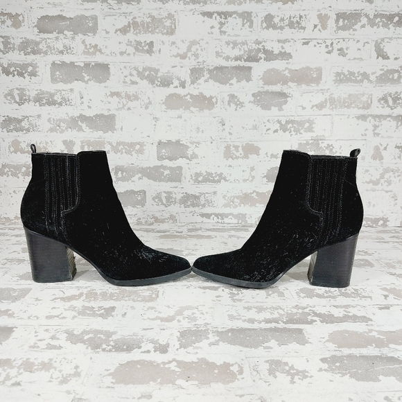 Marc Fisher OSHAY Black Suede Pointed Toe Block Heel Ankle Boots V422 - Picture 5 of 9